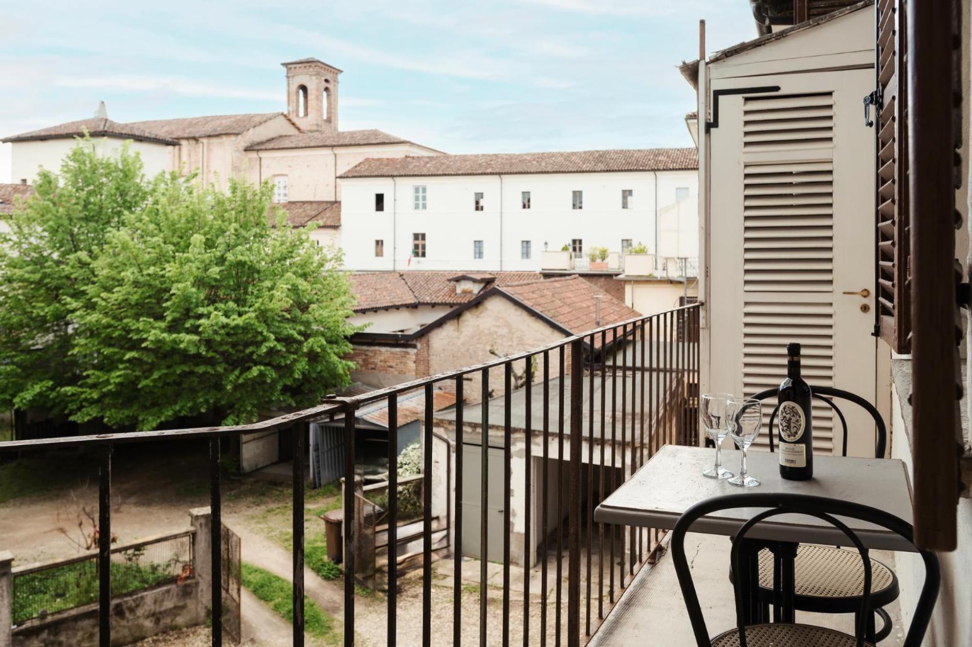 L' Estate Di San Martino Room Rental - Free Park Asti Buitenkant foto